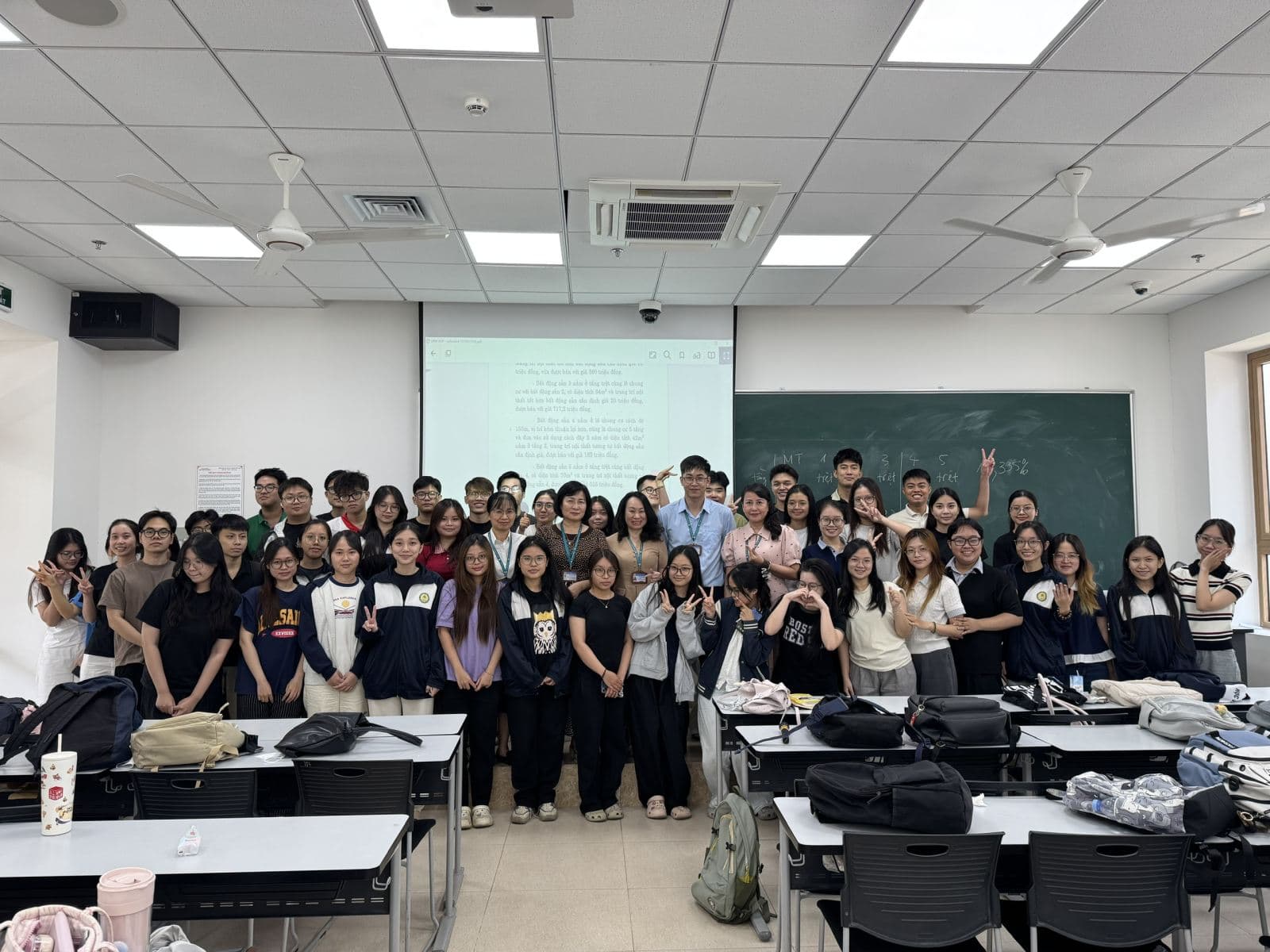 Khoa Tài chính doanh nghiệp: Triển khai hoạt động dự giảng của giảng viên nhằm nâng cao chất lượng giảng dạy